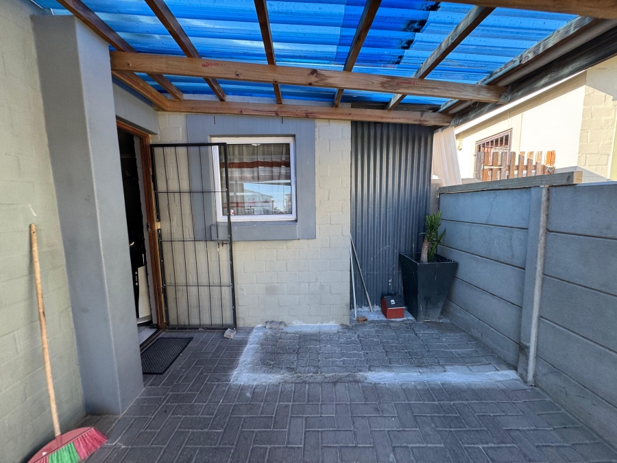 2 Bedroom Property for Sale in Sunset Glen Western Cape